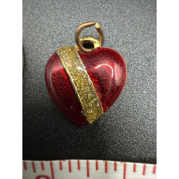 Vintage Royal Heart Pendants Red Enamel GoldTone - Set Of 2 - Picture 6 of 7